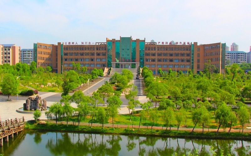 江西新能源科技职业学院_校园风光_学校景色