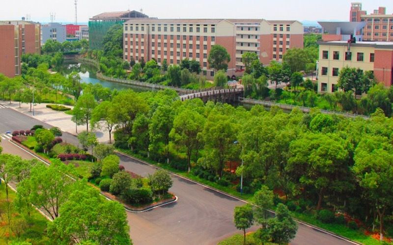 江西新能源科技职业学院_校园风光_学校景色