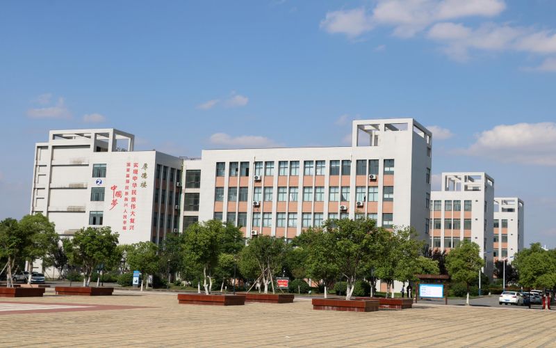 襄阳科技职业学院_校园风光_学校景色