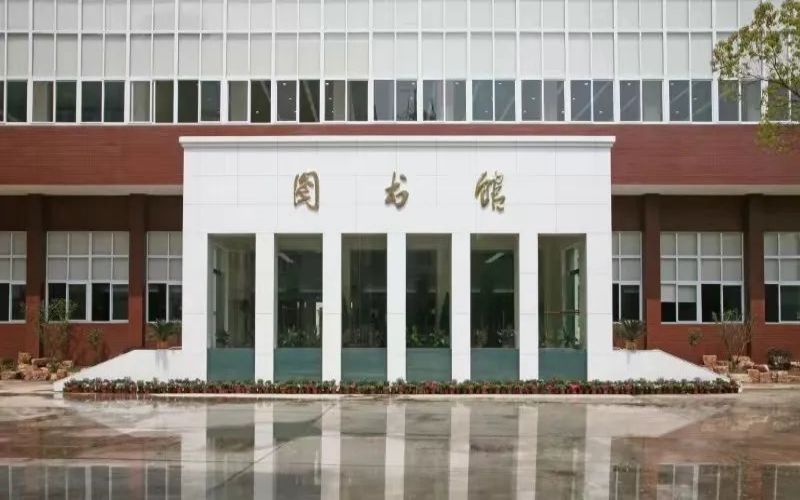 湖北财税职业学院_校园风光_学校景色