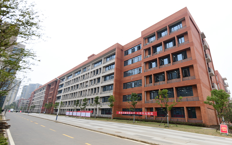 武汉光谷职业学院_校园风光_学校景色