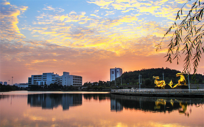 南昌大学_校园风光_学校景色