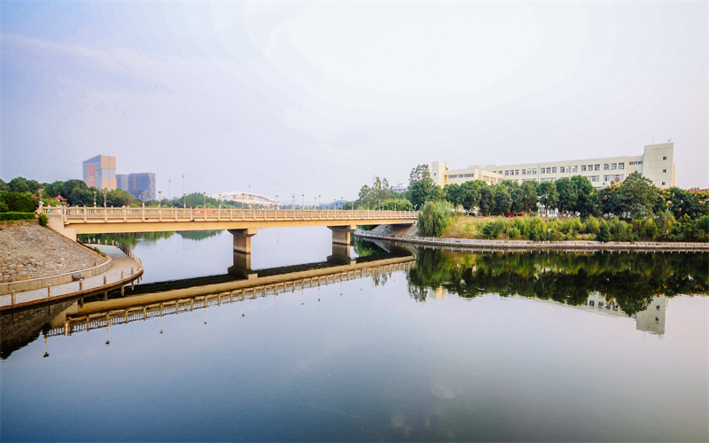 南昌大学_校园风光_学校景色