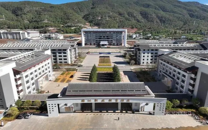 丽江职业技术学院_校园风光_学校景色