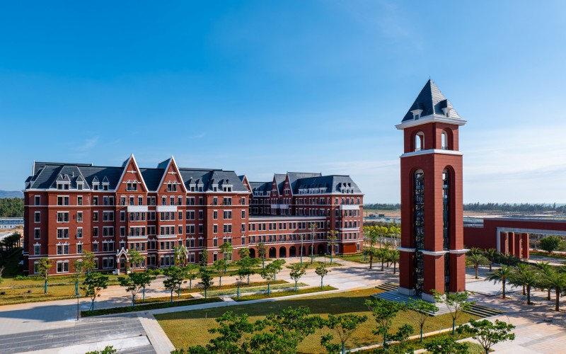 海南东方新丝路职业学院_校园风光_学校景色