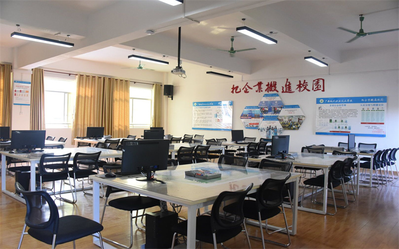 广西现代职业技术学院_校园风光_学校景色