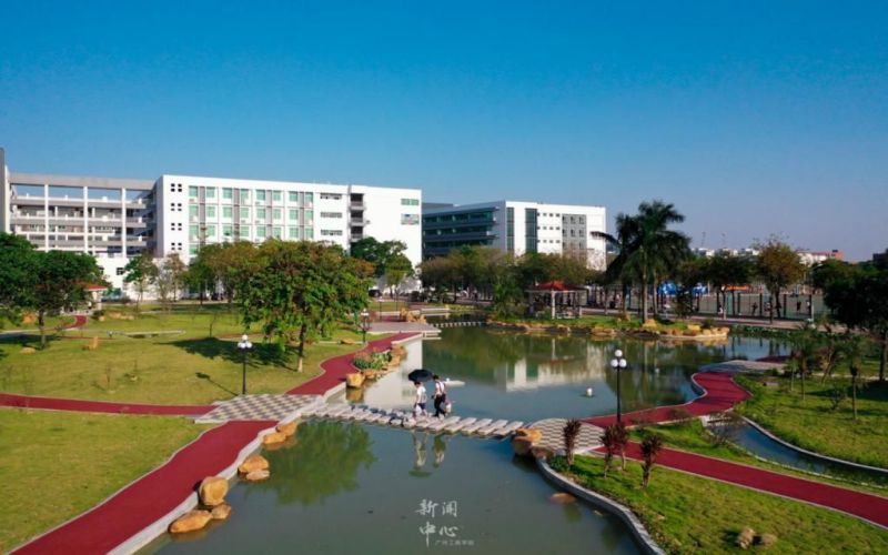 广州工商学院_校园风光_学校景色