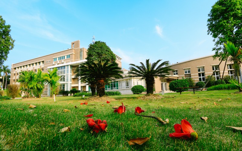 电子科技大学中山学院_校园风光_学校景色