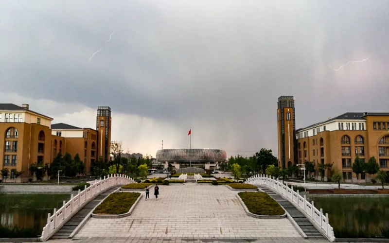 濮阳医学高等专科学校_校园风光_学校景色