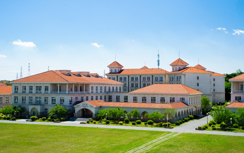 辽宁何氏医学院_校园风光_学校景色