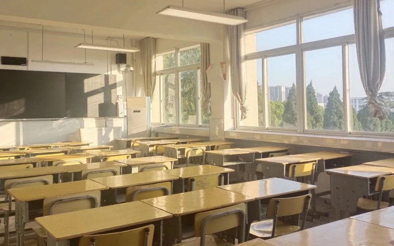 荆门职业学院_校园风光_学校景色