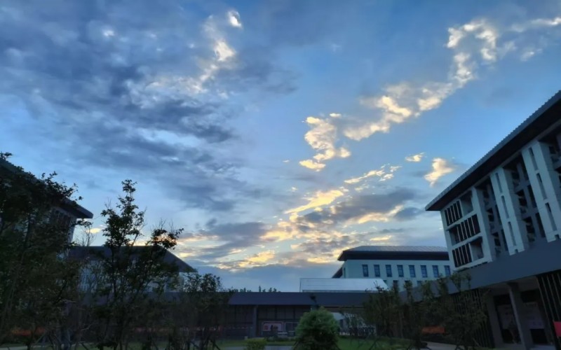 洛阳文化旅游职业学院_校园风光_学校景色