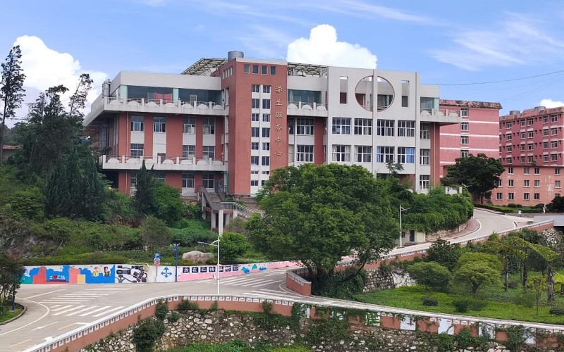 云南锡业职业技术学院_校园风光_学校景色