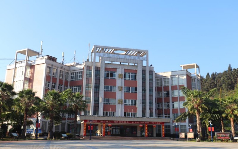 云南锡业职业技术学院_校园风光_学校景色