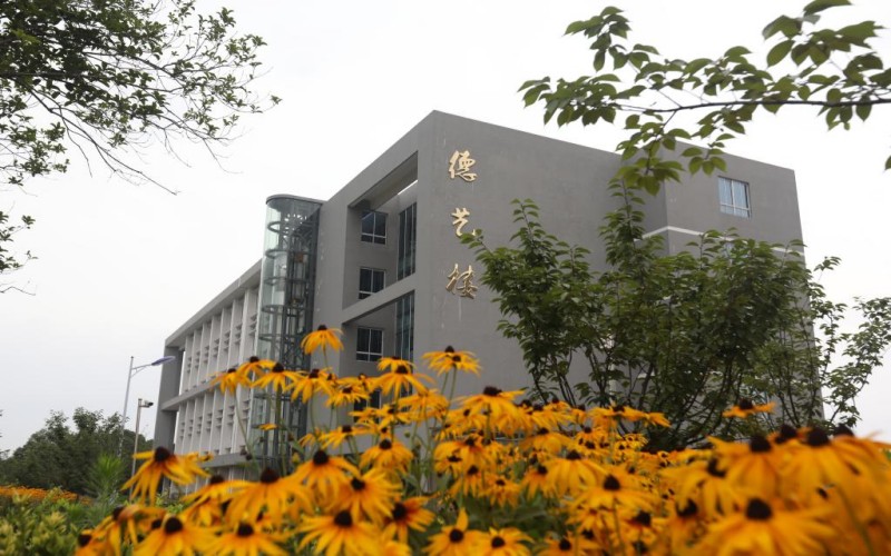 江南影视艺术职业学院_校园风光_学校景色