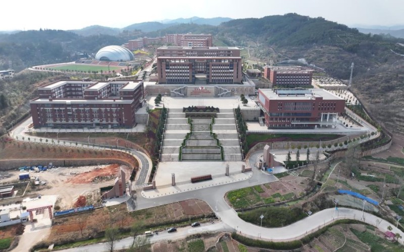 云南能源职业技术学院_校园风光_学校景色