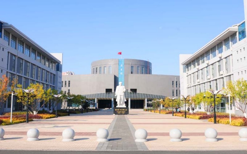 铁岭卫生职业学院_校园风光_学校景色