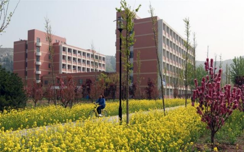 山东劳动职业技术学院_校园风光_学校景色