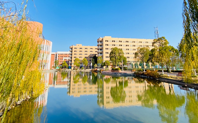 南昌影视传播职业学院_校园风光_学校景色