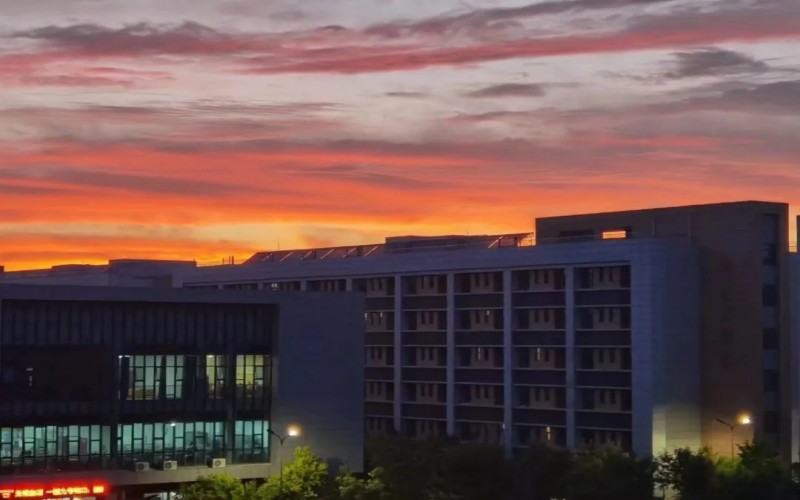 山东铝业职业学院_校园风光_学校景色