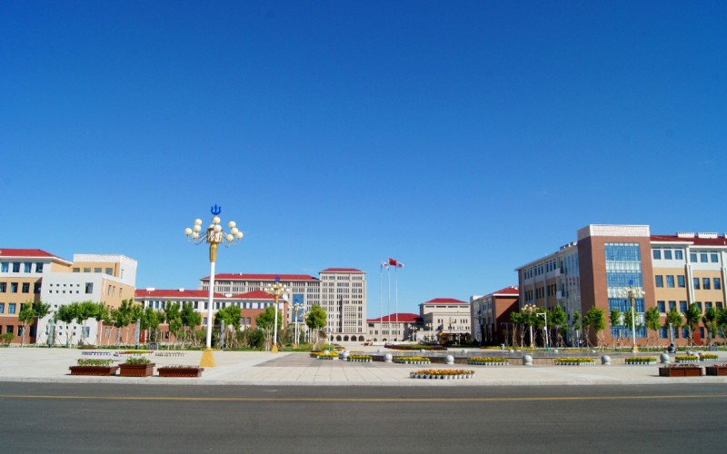 锡林郭勒职业学院_校园风光_学校景色