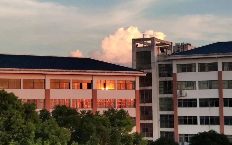 桂林理工大学_校园风光_学校景色