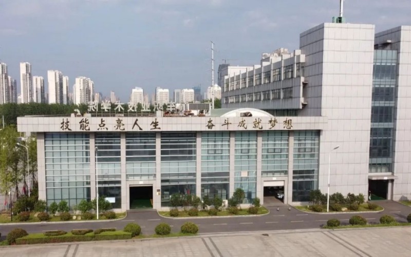 安徽汽车职业技术学院_校园风光_学校景色