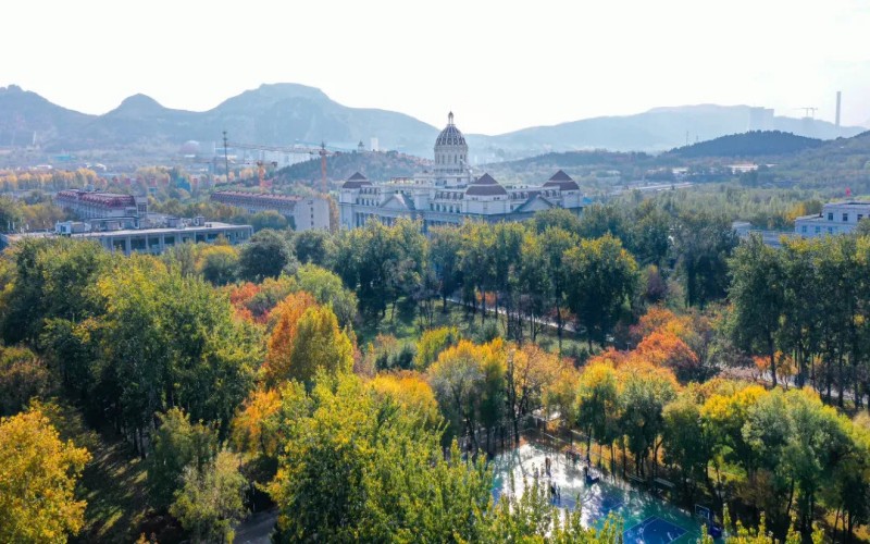 山东圣翰财贸职业学院_校园风光_学校景色