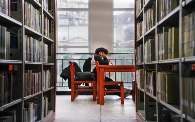 张家界航空工业职业技术学院_校园风光_学校景色