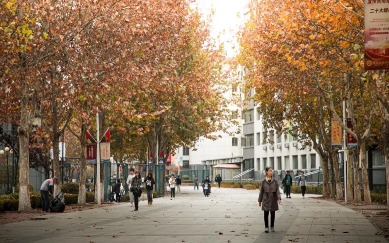 青岛恒星科技学院_校园风光_学校景色