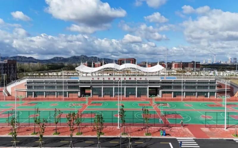 信阳科技职业学院_校园风光_学校景色
