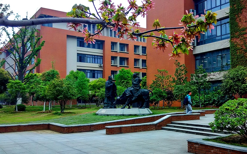 文华学院_校园风光_学校景色