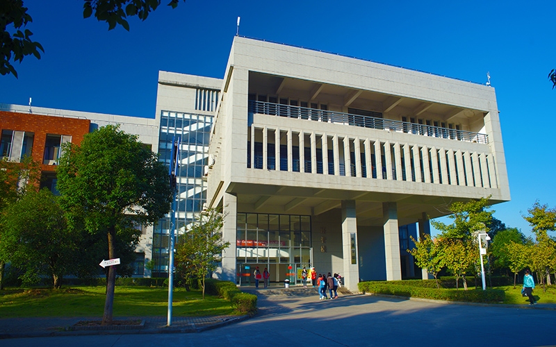 文华学院_校园风光_学校景色