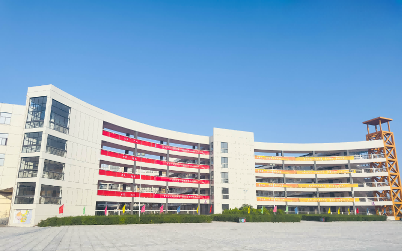 郑州软件职业技术学院_校园风光_学校景色