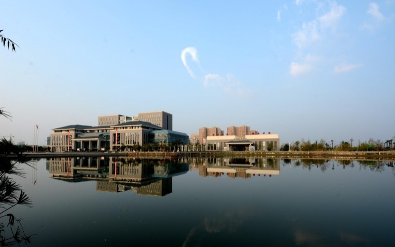成都医学院_校园风光_学校景色