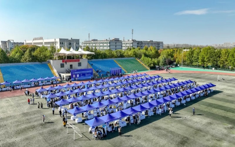 西安科技大学高新学院_校园风光_学校景色
