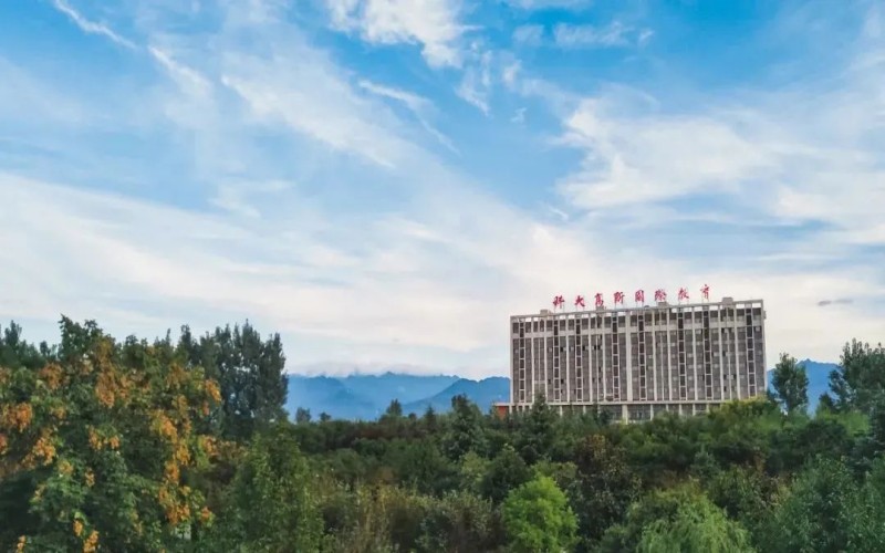 西安科技大学高新学院_校园风光_学校景色