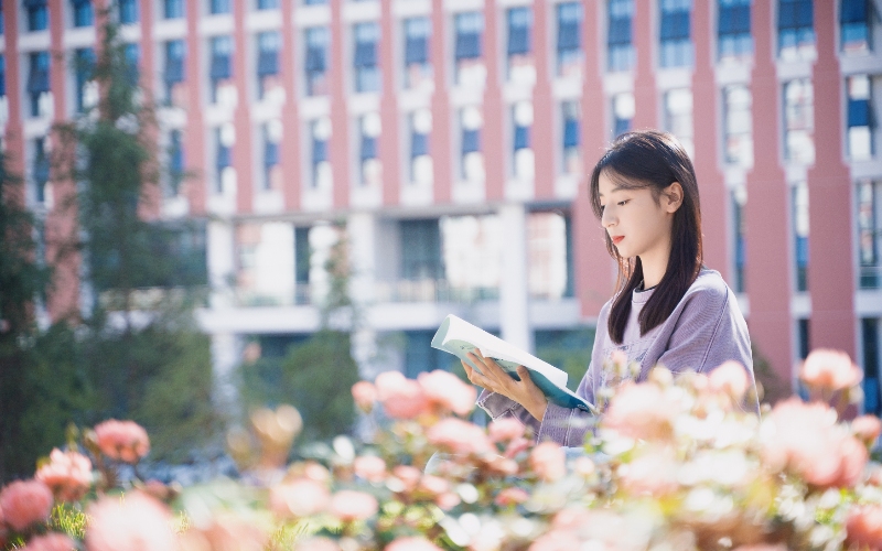 云南医药健康职业学院_校园风光_学校景色