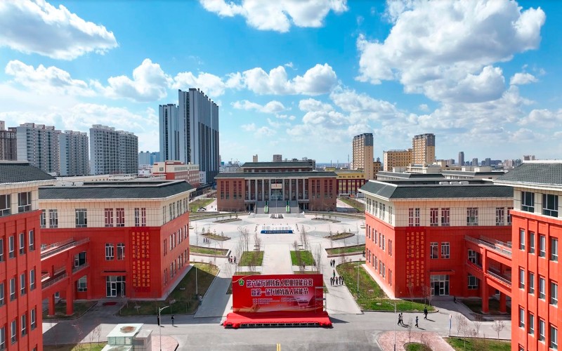 新疆石河子职业技术学院_校园风光_学校景色