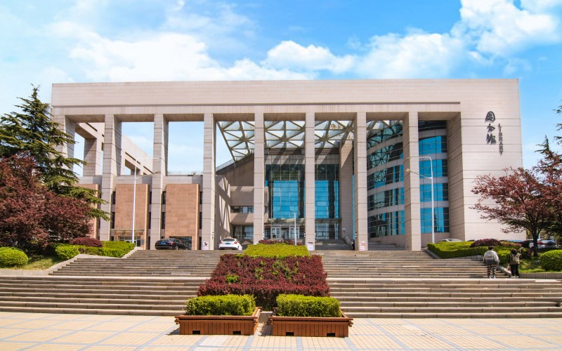 大连工业大学_校园风光_学校景色