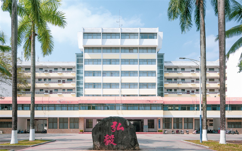 海南大学_校园风光_学校景色