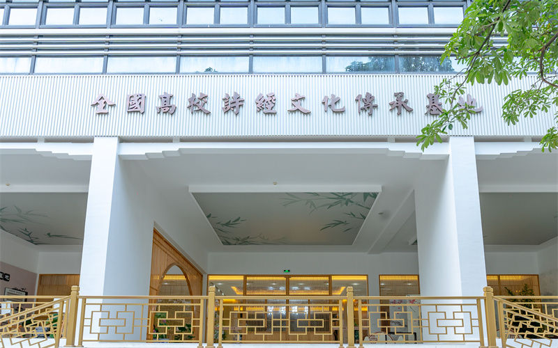 深圳信息职业技术学院_校园风光_学校景色