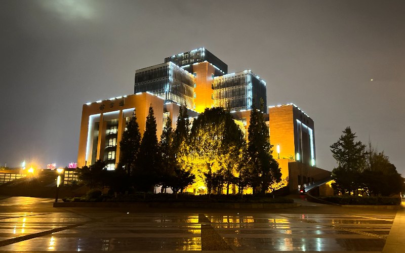 昆明理工大学_校园风光_学校景色