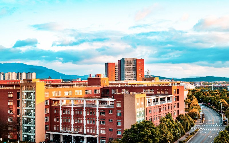 昆明理工大学_校园风光_学校景色