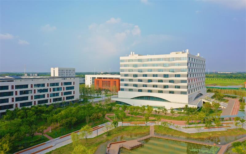 聊城大学东昌学院_校园风光_学校景色