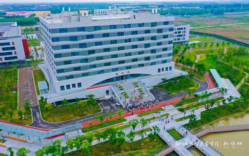 聊城大学东昌学院_校园风光_学校景色