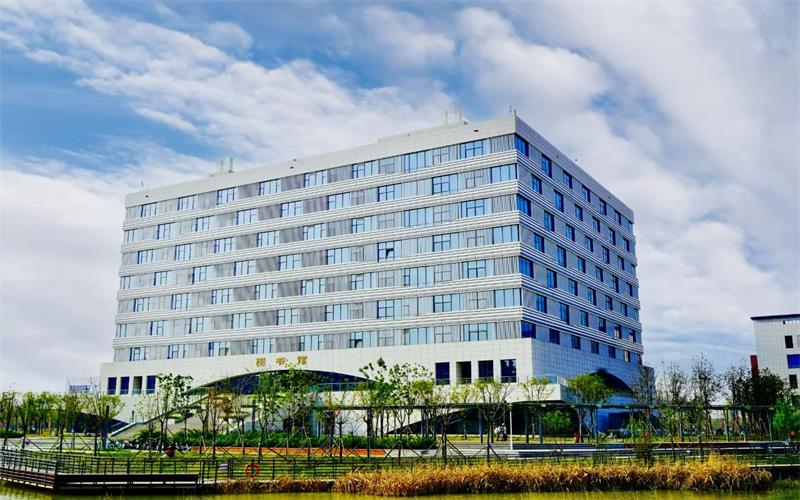 聊城大学东昌学院_校园风光_学校景色