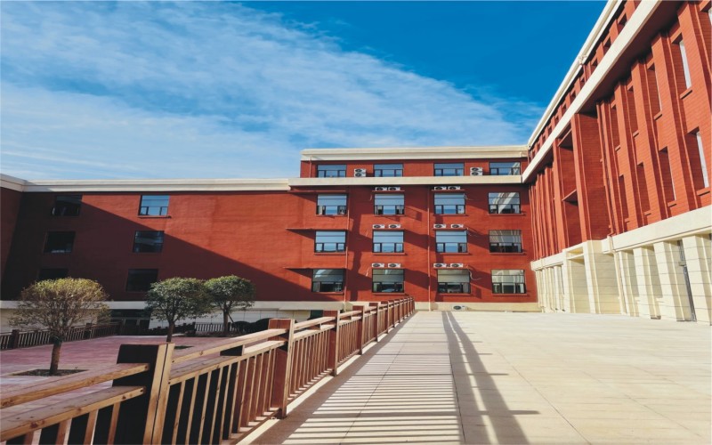 郑州黄河护理职业学院_校园风光_学校景色