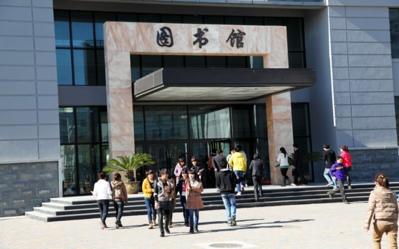 哈尔滨信息工程学院_主图