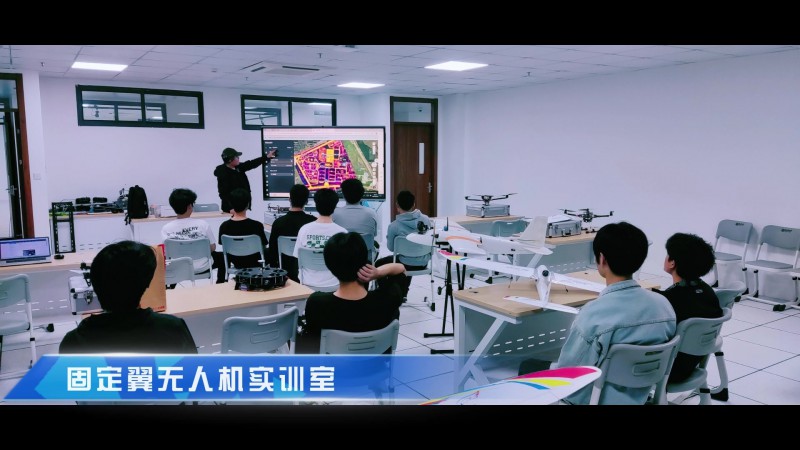 上海中侨职业技术大学_主图